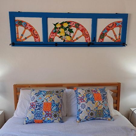 Litoranea Home Santa Flavia Ngoại thất bức ảnh